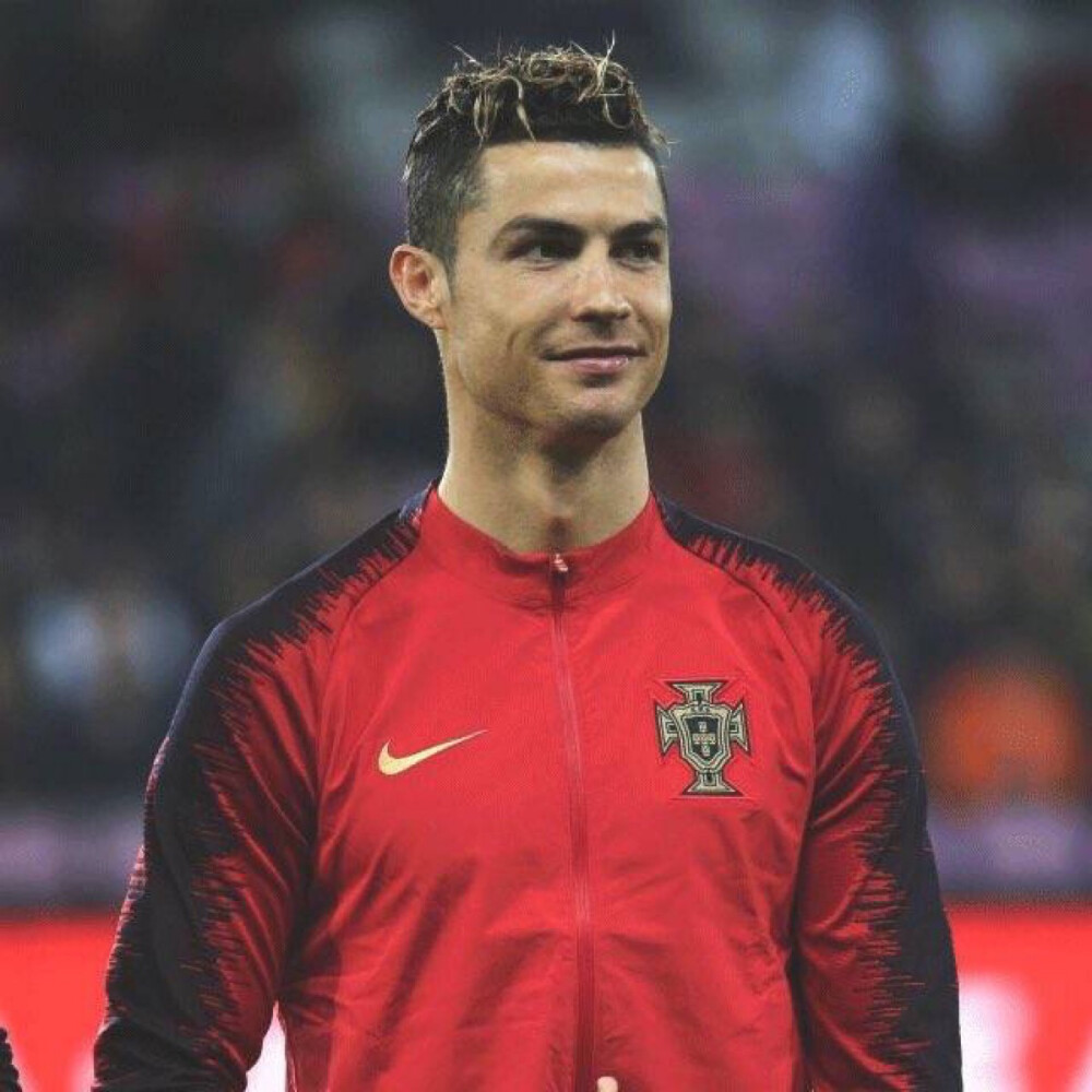 给我整的以为罗哥骗点球了一样，原来只是罚点球。。。（还以为罗哥在造点，结果只是主罚点球）