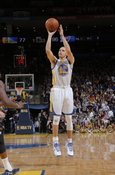 斯洛特：萨拉赫一直对俱乐部和队友很重要，队友有事不会愉快（斯洛特：萨拉赫对俱乐部和队友始终至关重要，队友有事也难言愉快）