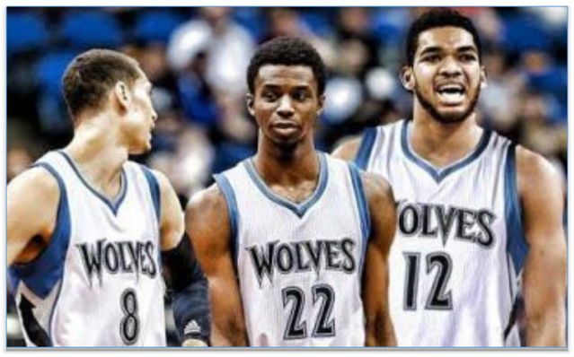 曼联拉什福德末段绝杀狼队（拉什福德压哨绝杀，曼联险胜狼队）