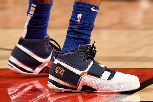 记者：梅西不希望拉波尔塔利用自己，因此回诺坎普没通知巴萨（记者称：为避免被拉波尔塔借势，梅西回诺坎普前未通知巴萨）