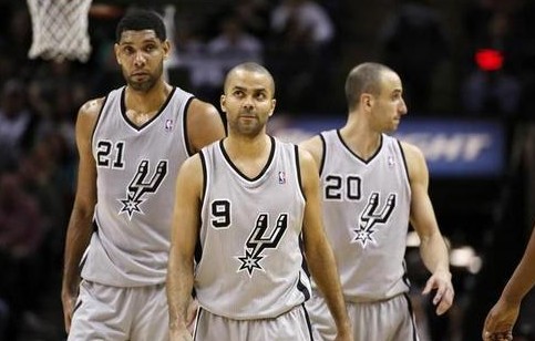 黄希扬：向余望在国奥遭受巨大质疑，归队后每个人都在鼓励他（黄希扬：向余望在国奥饱受质疑，回归后得到全队鼓励）