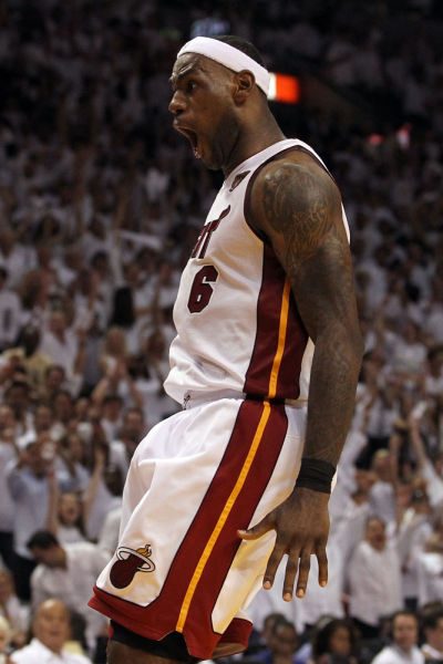 981分钟，卡雷拉斯本赛季出场时间为皇马非门将球员最多（皇马本季非门将出场时间榜：卡雷拉斯以981分钟领跑）