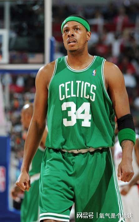 常规操作！亚历山大单节怒砍16分，三节已有33分入账（又见日常表演！亚历山大单节轰下16分，三节已拿到33分）